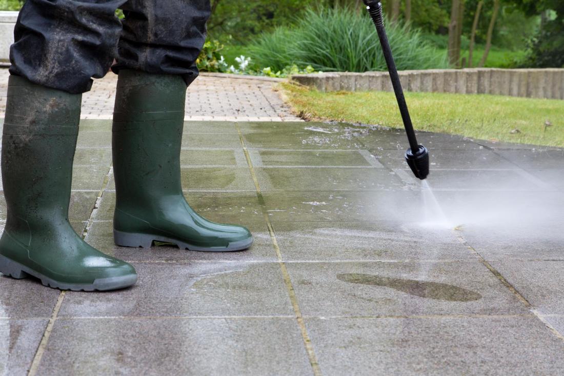 Pressure cleaning pathway