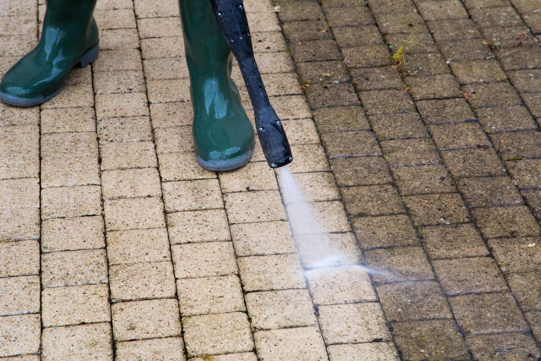 Pressure cleaning services